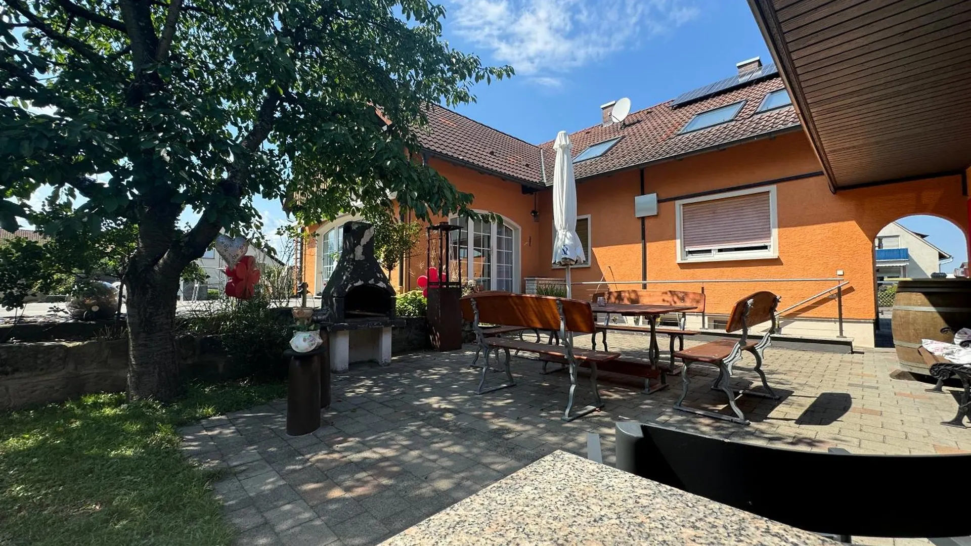B&B'S Im Aischgrund Adelsdorf Germany