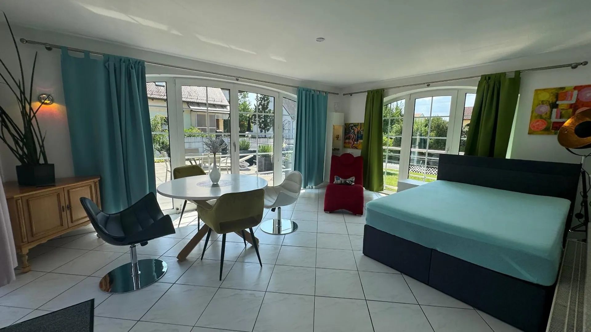 B&B'S Im Aischgrund Adelsdorf 0*,