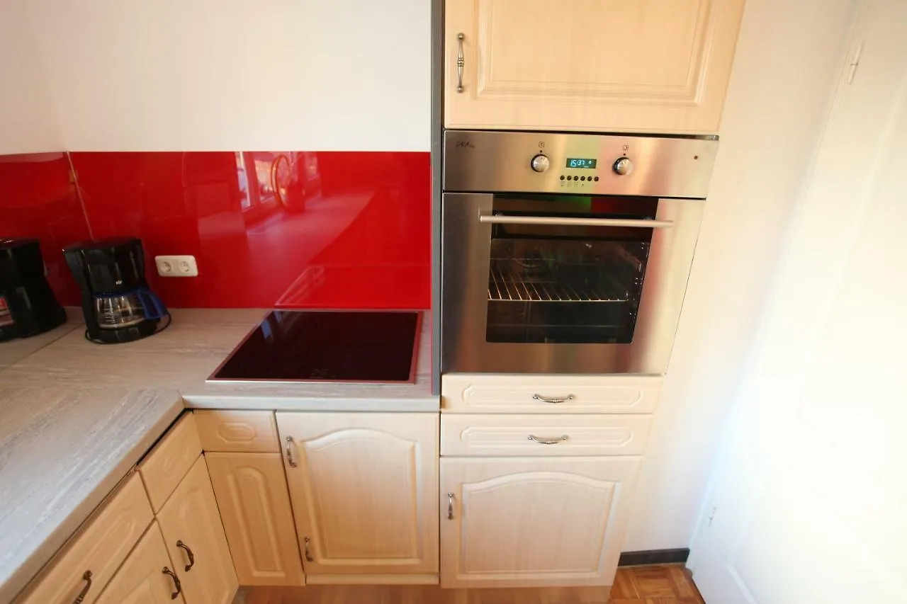 Apartment B&B'S Im Aischgrund Adelsdorf Germany
